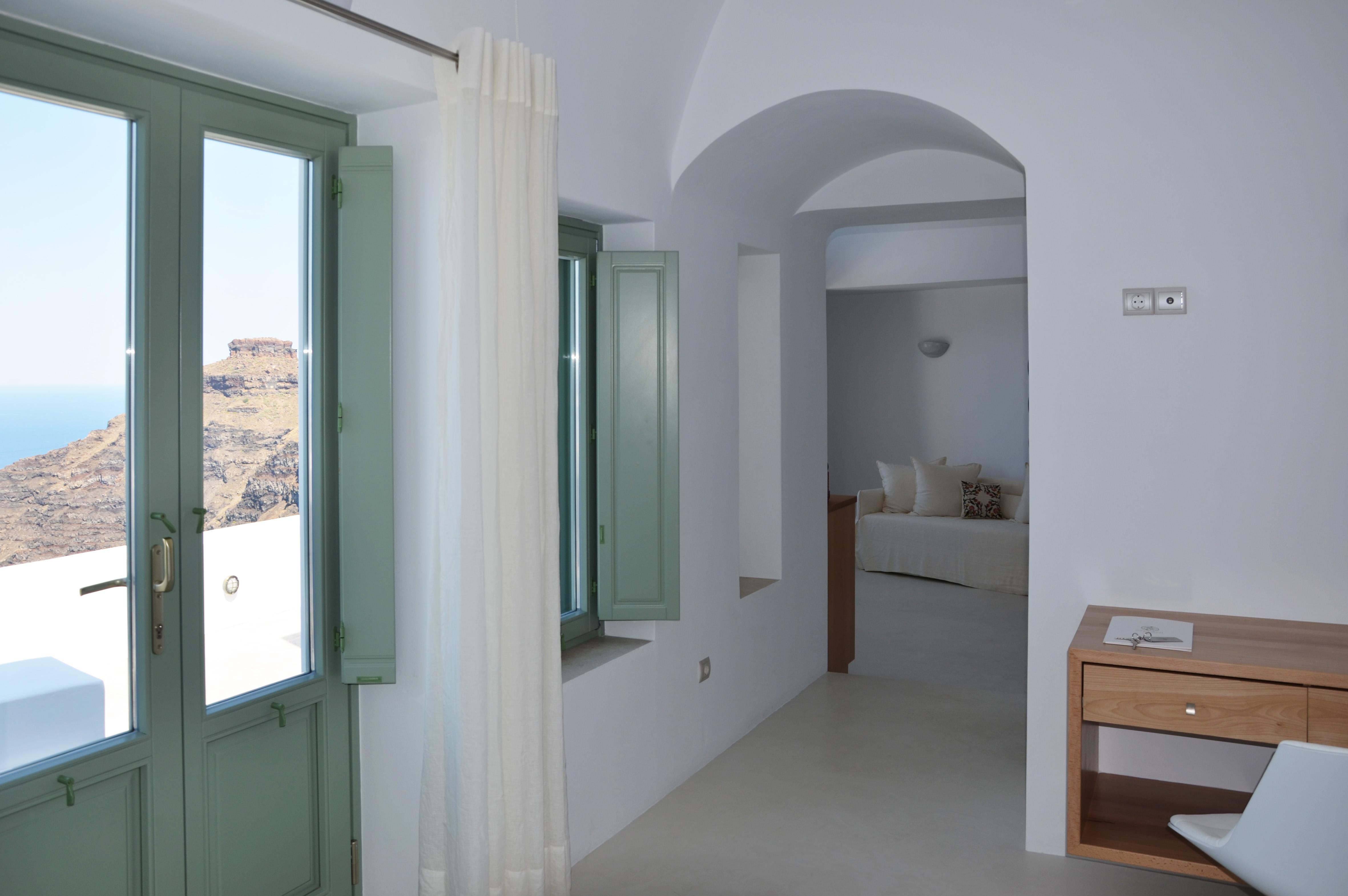 Cliff Side Suites Тира Экстерьер фото