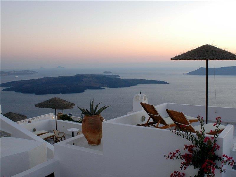 Cliff Side Suites Тира Экстерьер фото