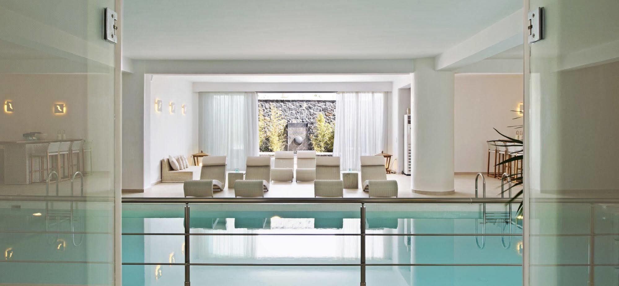 Cliff Side Suites Тира Экстерьер фото